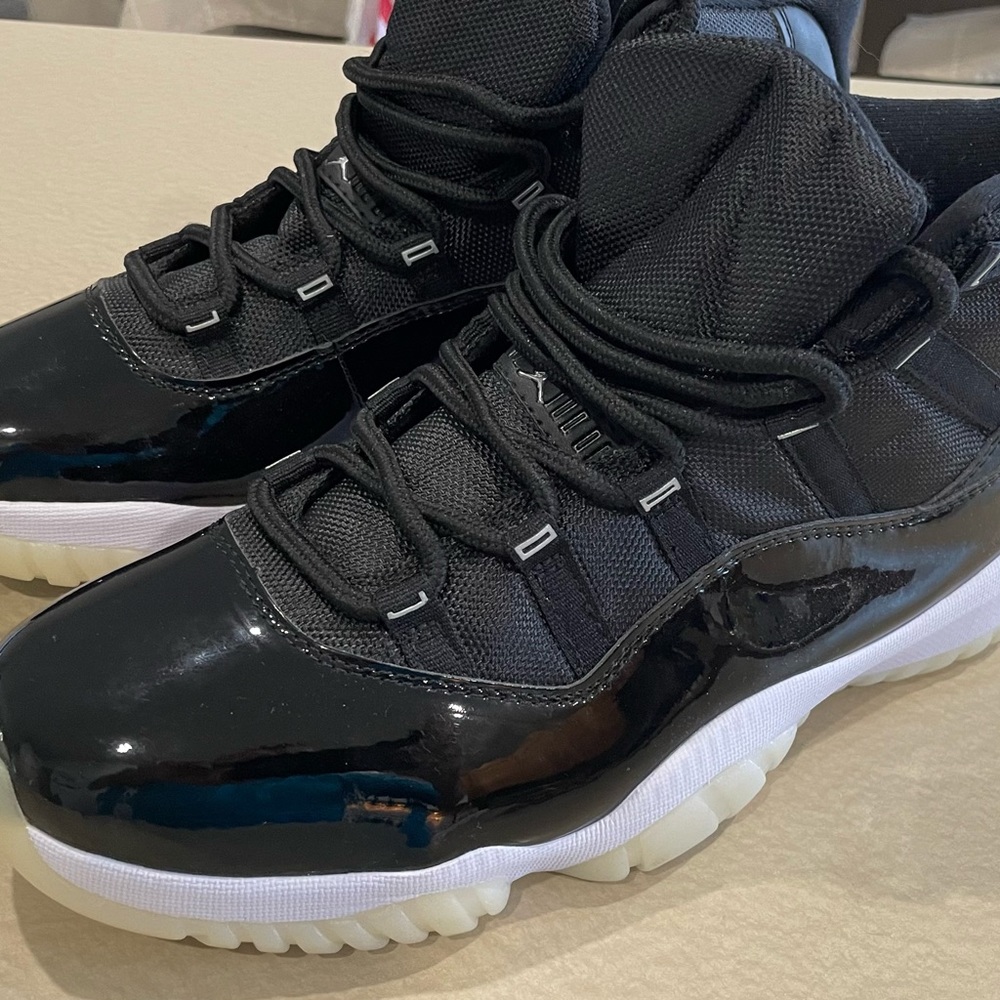 Jordan 11 jubilee’s. Size 11. Authentic and never worn.